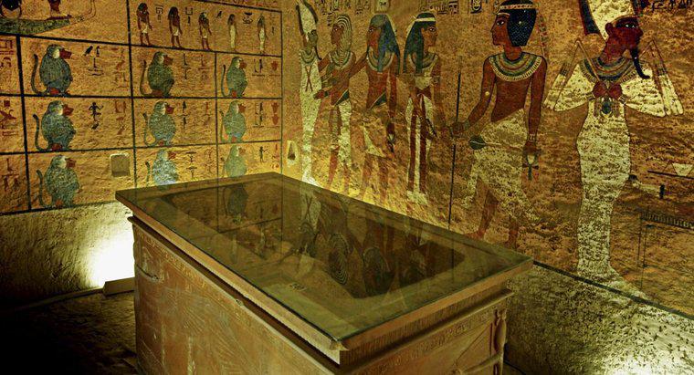 Mısırlılar Mezarlarına Ne Koydu?