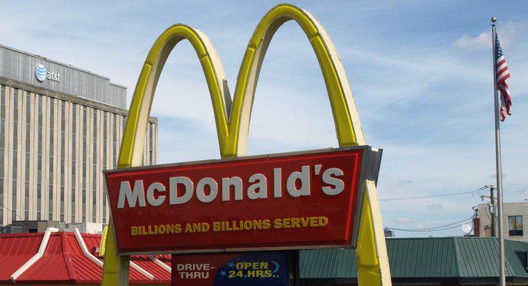 Ortak McDonald's İki-Üç-$ Kahvaltı Özel nedir?