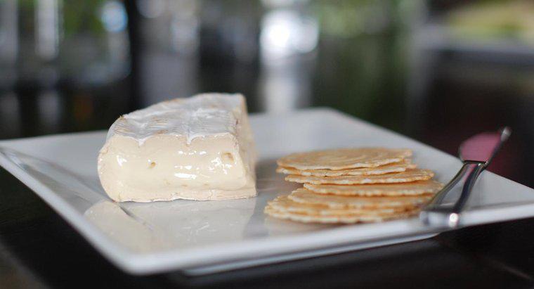 Brie Peynirinden Kabuğu Çıkarmanın İyi Bir Yolu Nedir?