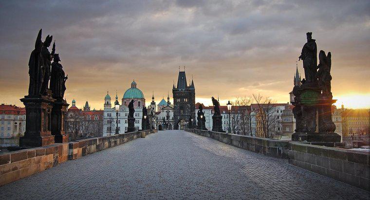 Prag'ın Kötü Muamelesi Neydi?
