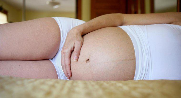 Döneminizden hemen önce hamile kalıyor ve sürenizi hala zamanında alıyor musunuz?