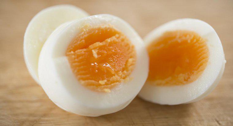Bir Yumurta ve Her Ek Yumurtayı Ne Kadar Sert Kaynatabilirsiniz?