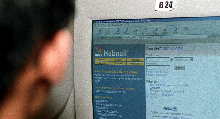 Hotmail Hangi Tatilde Tanıtıldı?