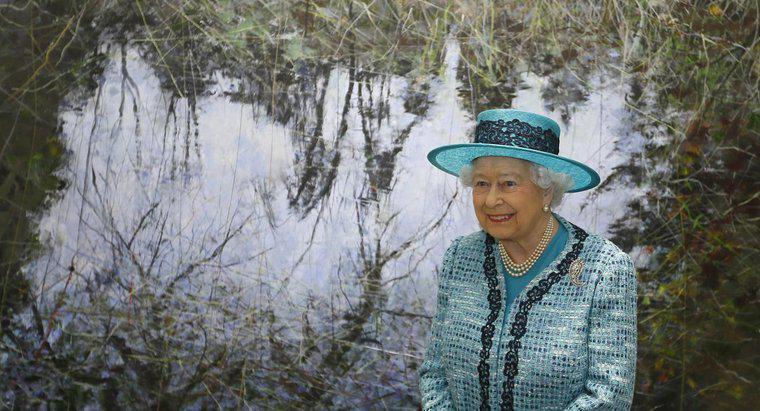 İngiltere Kraliçesi Dünyanın En Zengin Kadını mı?