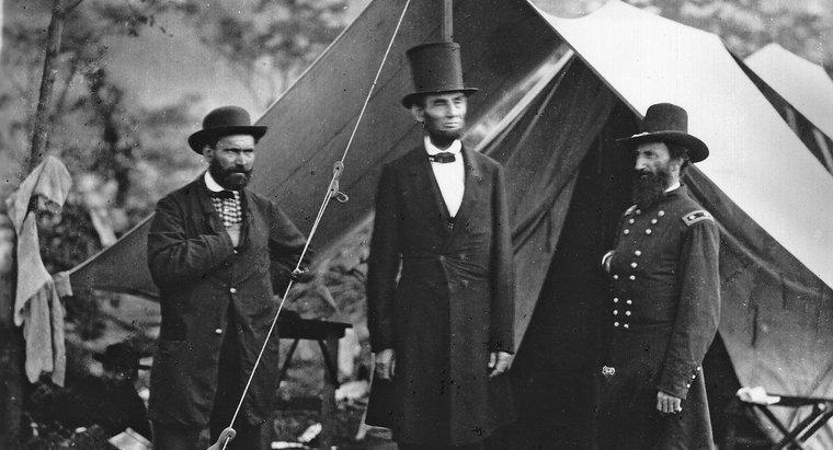 Abraham Lincoln Neden Uzun Şapka Taktı?