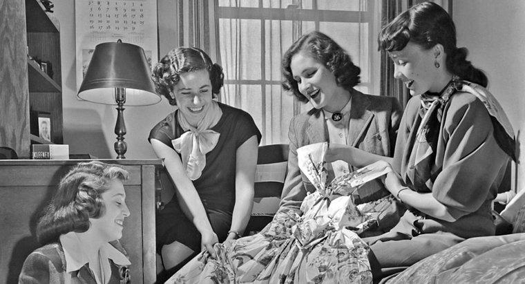 Kızlar 1940'larda Ne Giydi?