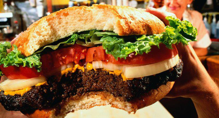 Hangi Fast-Food Hamburger En Çok Kaloriye Sahiptir?