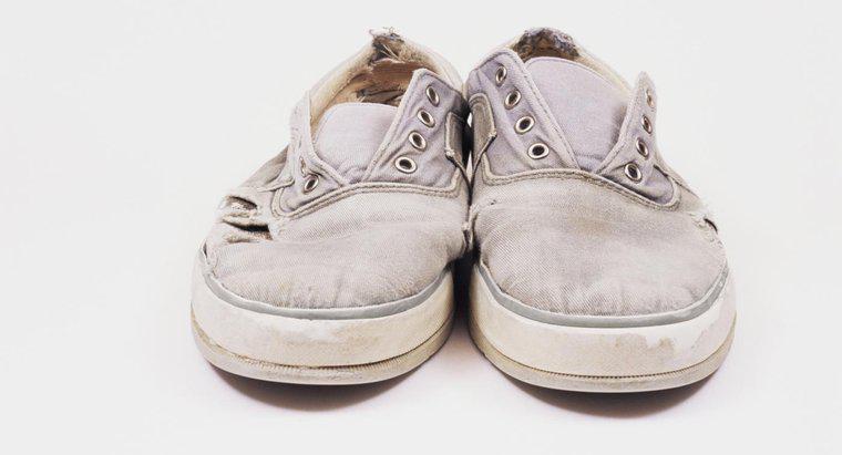 Beyaz Kanvas Ayakkabıları Nasıl Temizlersiniz?