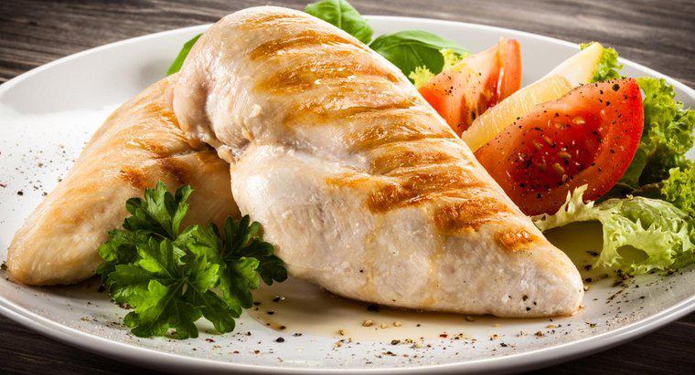 Tavuk göğsü yemek için bazı basit tarifler nelerdir?