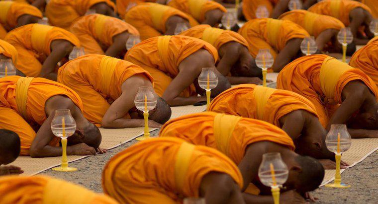 Budistler Neden Turuncu Elbiseler Giyiyor?