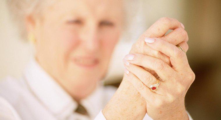 Parmaklarınızdaki Romatoid Artritin Belirtileri Nelerdir?