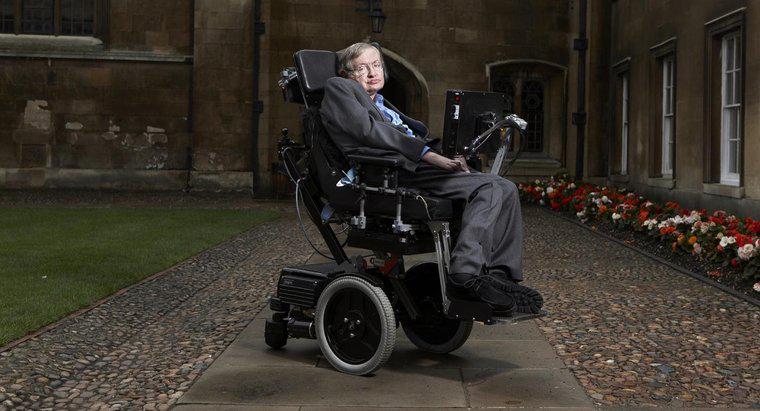 Stephen Hawking Kimdir?