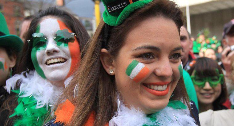 İrlanda'daki İlk Aziz Patrick Günü Geçit Töreni Ne Zamandı?