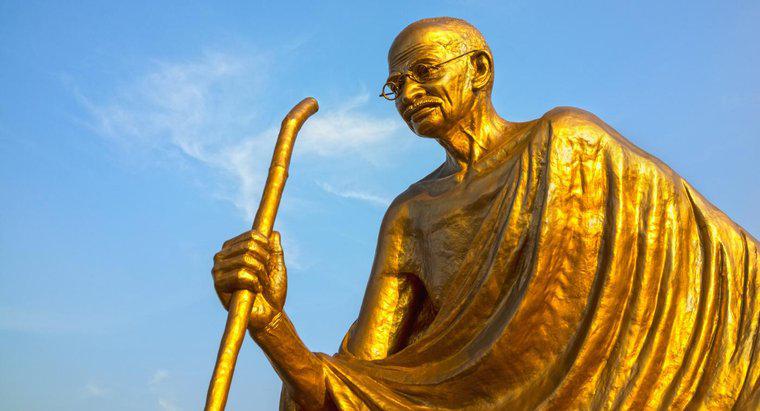 Mahatma Gandhi'nin Hayatının Önemli Olayları Neydi?