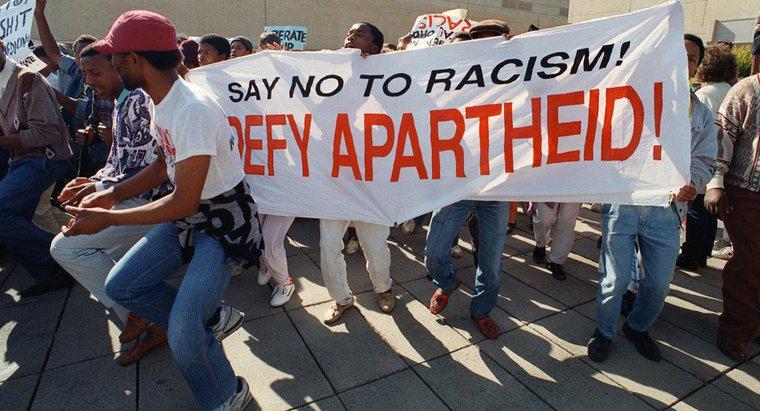 Apartheid Neden Güney Afrika'da Oldu?