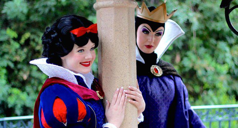 "Snow White" daki Kraliçenin Adı Nedir?