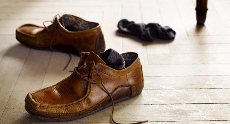 Hangi renkler kahverengi ayakkabılarla uyuşuyor?