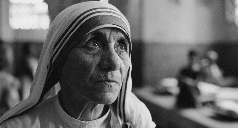 Rahibe Teresa Ne Zaman Şiir Yazdı mı?