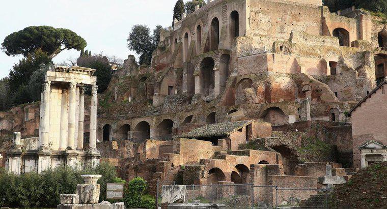 Roma İmparatorluğu kaç yıl dayandı?