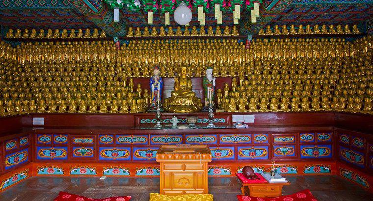 Bir Budist Tapınağının İçindeki Nasıl Görünür?