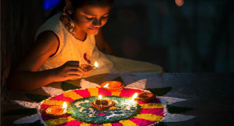 Hint Diwali Festivali Ne Kutluyor?