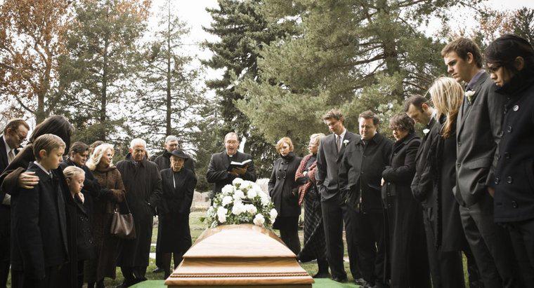 Bir Cenaze Teşekkürini Nasıl Söz Etmelisiniz?