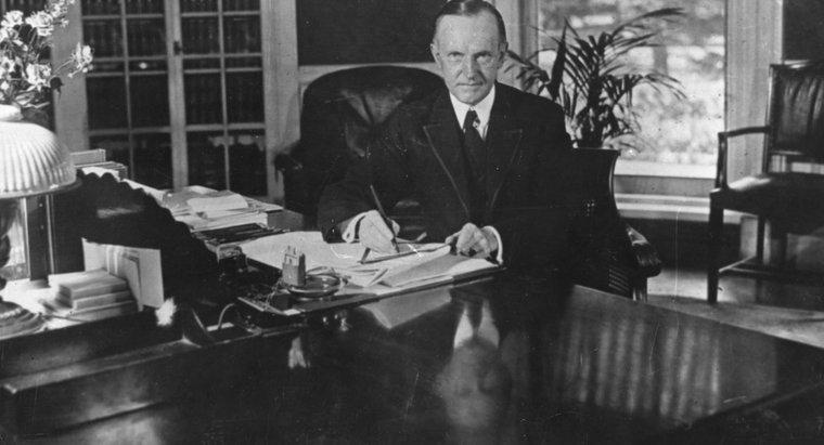 Başkan Coolidge Kamu Güvenini Nasıl Geri Kazandı?