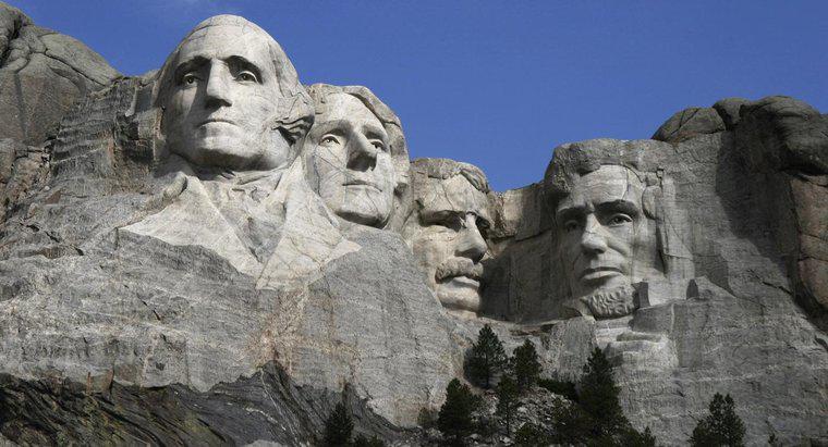 Rushmore Dağı'ndaki Yüzler Ne Kadar Büyük?