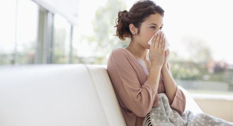 Soğuk algınlığı semptomlarını tedavi etmenin bazı yolları nelerdir?