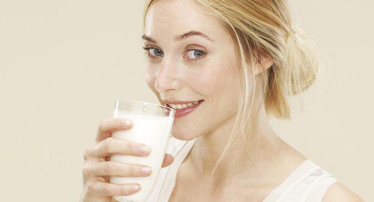Bir Yetişkin Çok Fazla Süt İçebilir mi?
