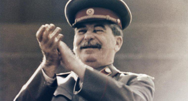 Stalin Ne Kötü Şeyler Yaptı?