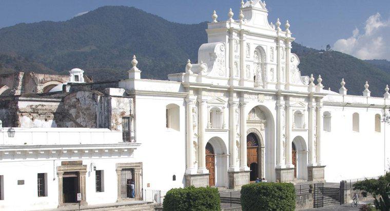 Guatemala'daki Ana Din Nedir?