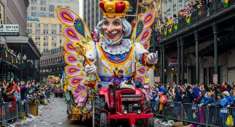 New Orleans'taki ilk Mardi Gras Parade ne zamandı?
