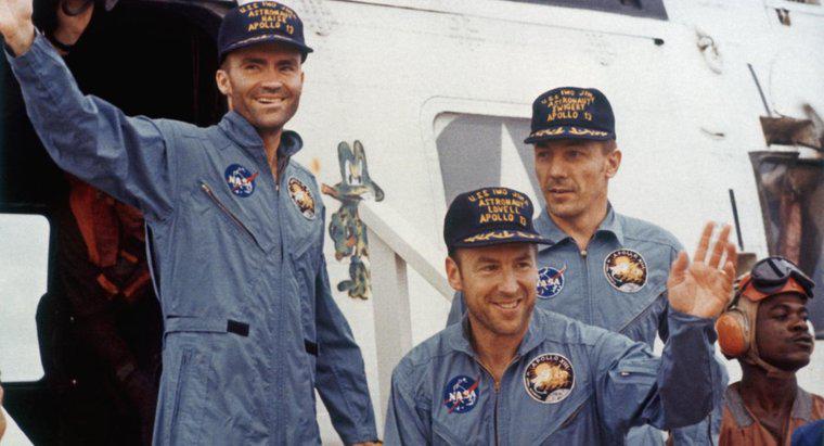 Apollo 13 ile Yanlış Olan Ne?