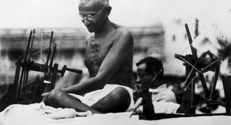 Gandhi Güney Afrika'da Ne Yaptı?