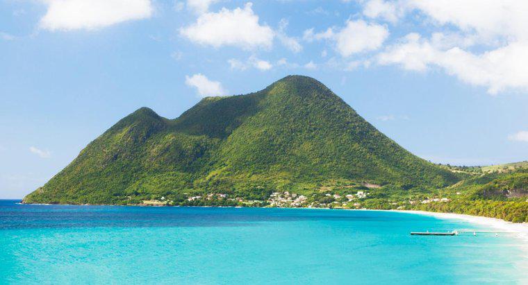 Karayipler'de kaç ada var?