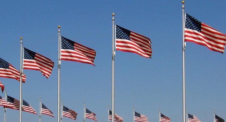 ABD Bayrağında Kaç Çizgili Vardır?