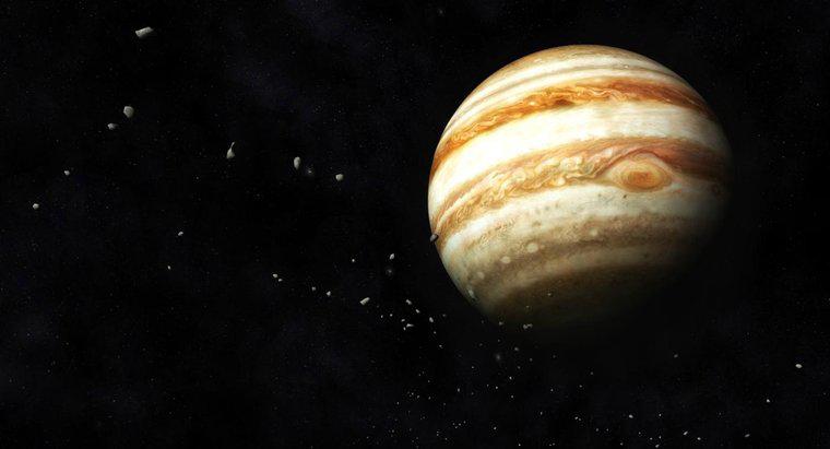 Jüpiter'in Dünyadan Kaç Mil Var?