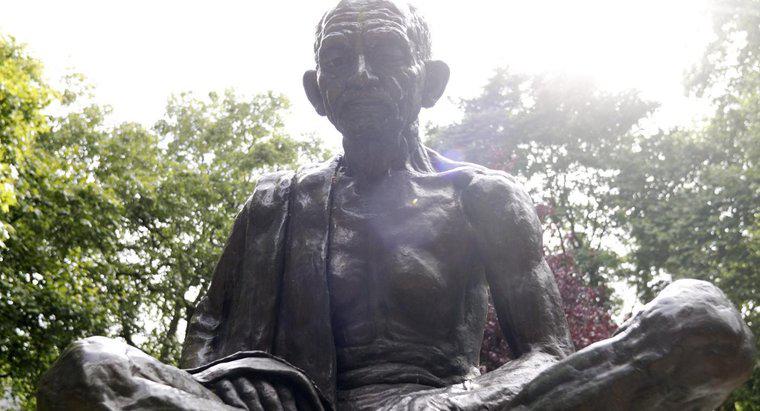 Gandhi Ne İçin Savaştı?