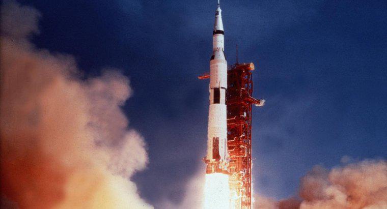 Neil Armstrong'un Aya Kalması Ne Kadar Sürdü?