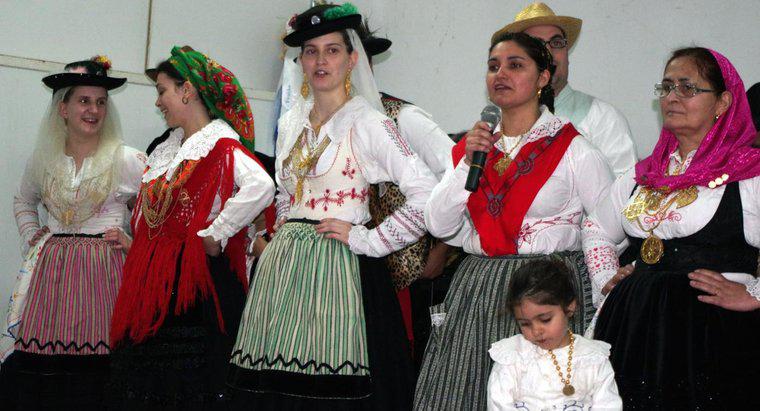 Geleneksel Portekiz Kıyafetleri Nedir?