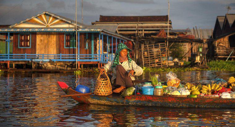 İnsanlar Kamboçya'da Nasıl Yaşıyor?