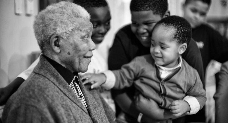 Nelson Mandela Kaç Defa Evlendi?